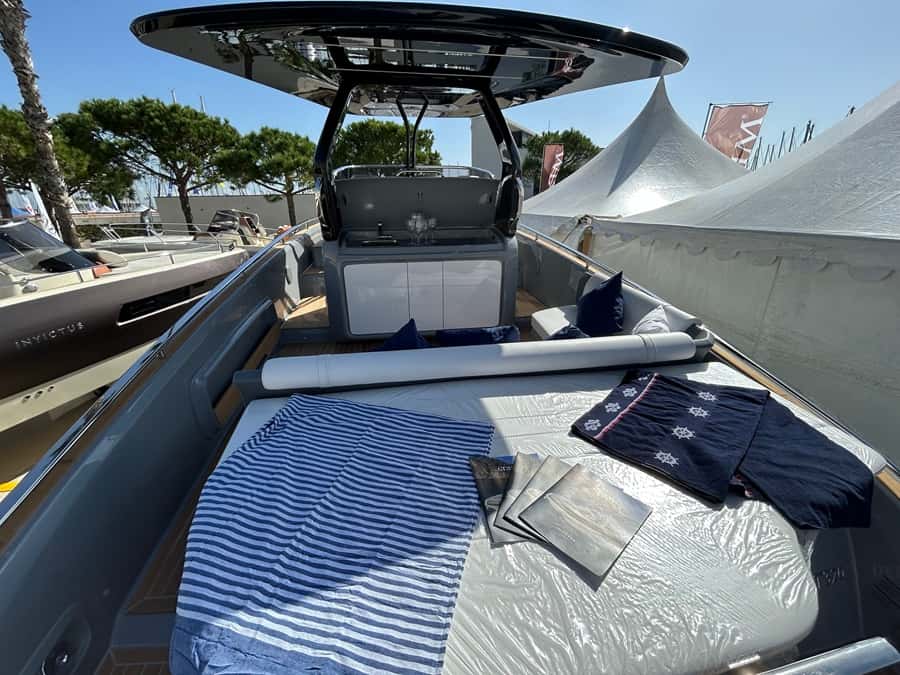 INVICTUS YACHT GT320 - miniatura 12