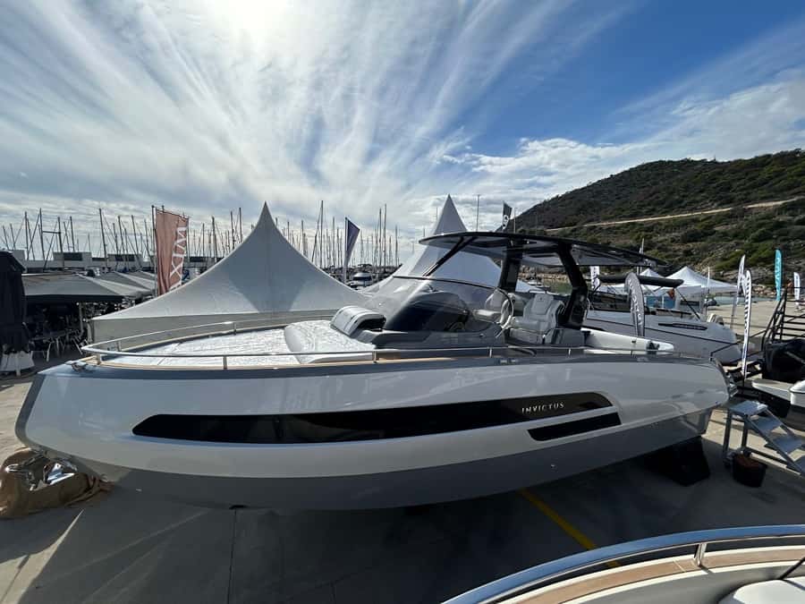 INVICTUS YACHT GT320 - miniatura 10