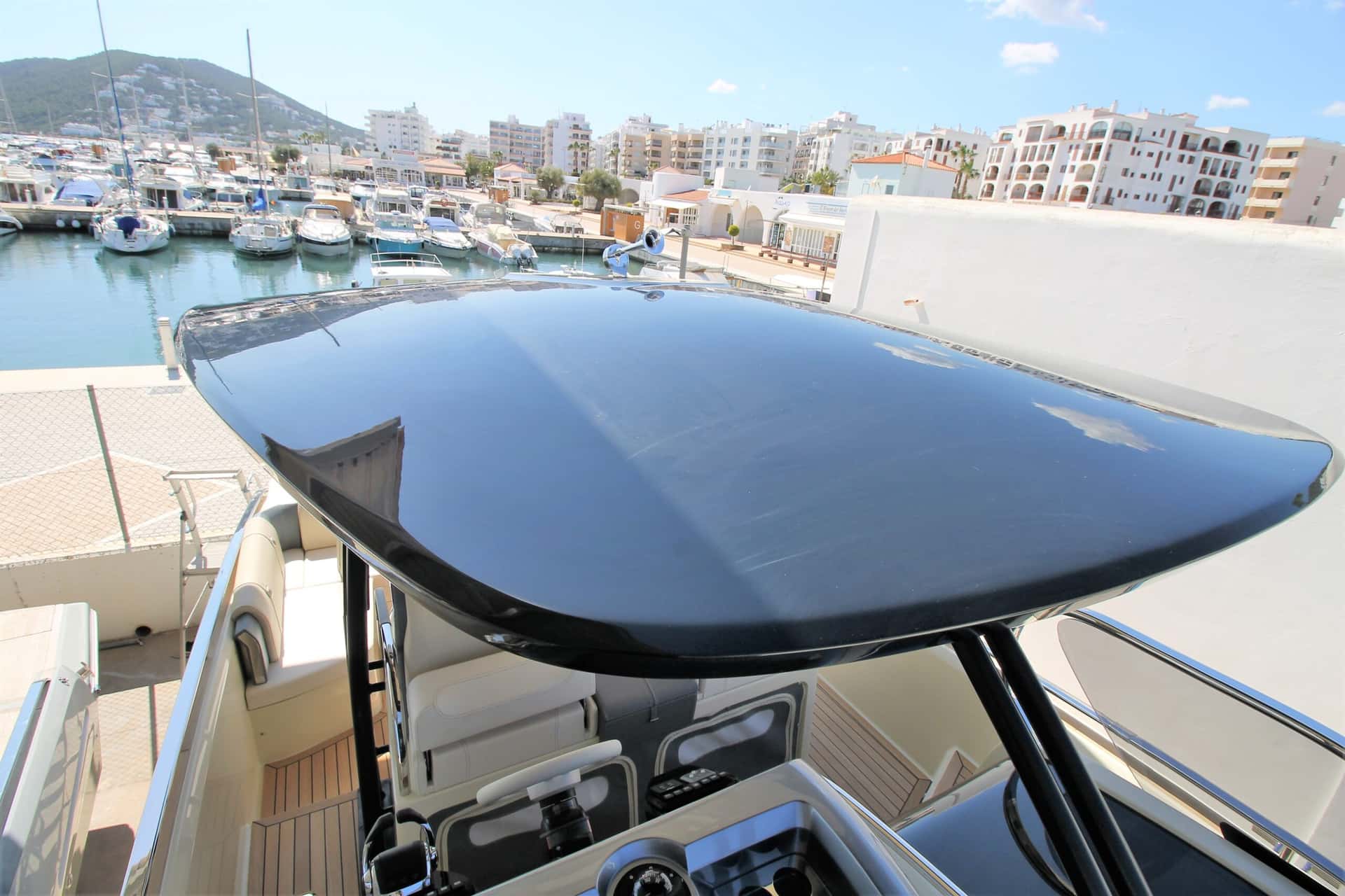 INVICTUS YACHT GT320 - miniatura 5