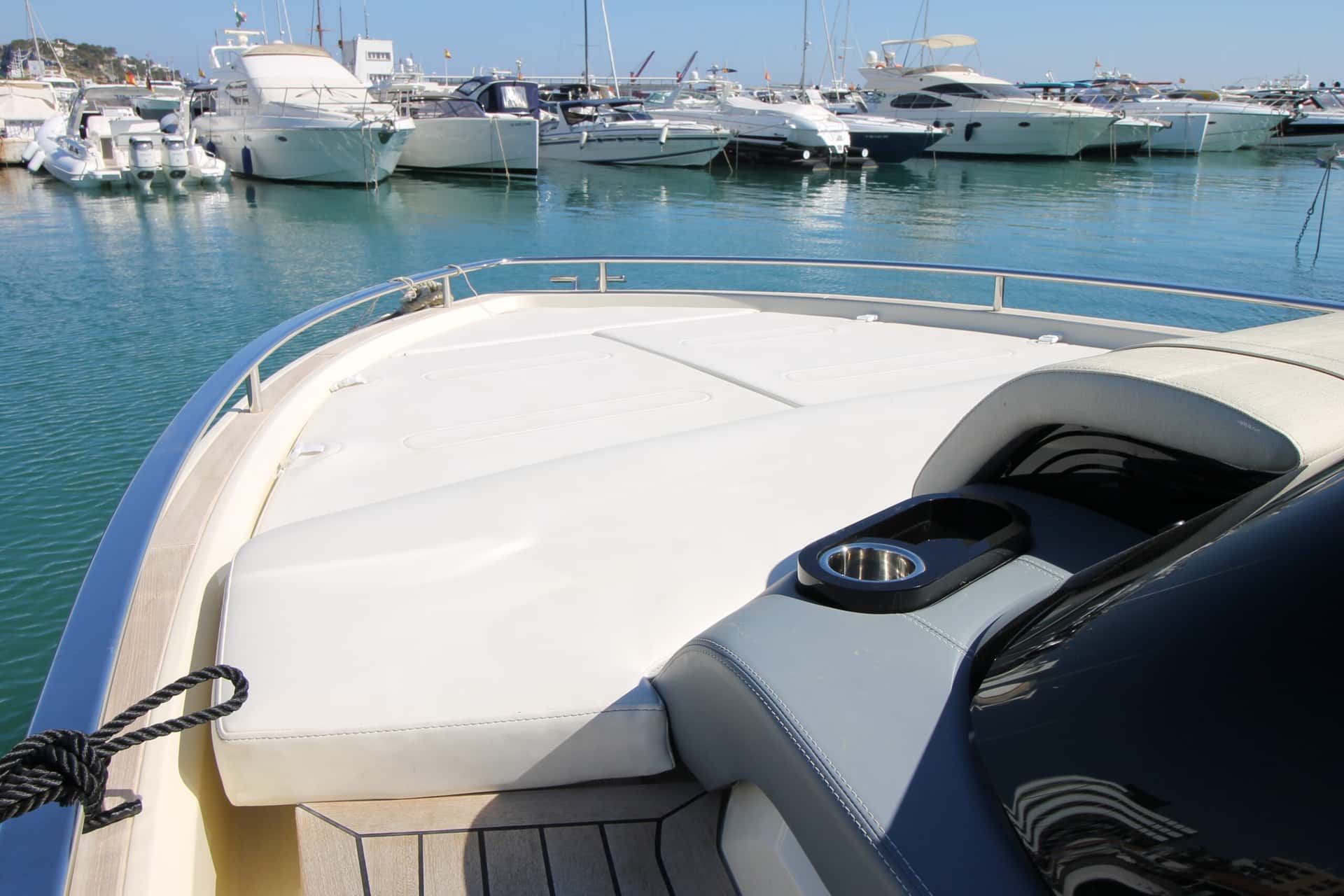 INVICTUS YACHT GT320 - miniatura 8