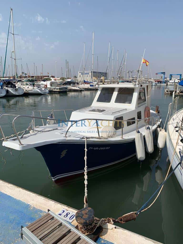BARCO CABINADO TIPO LLAUD