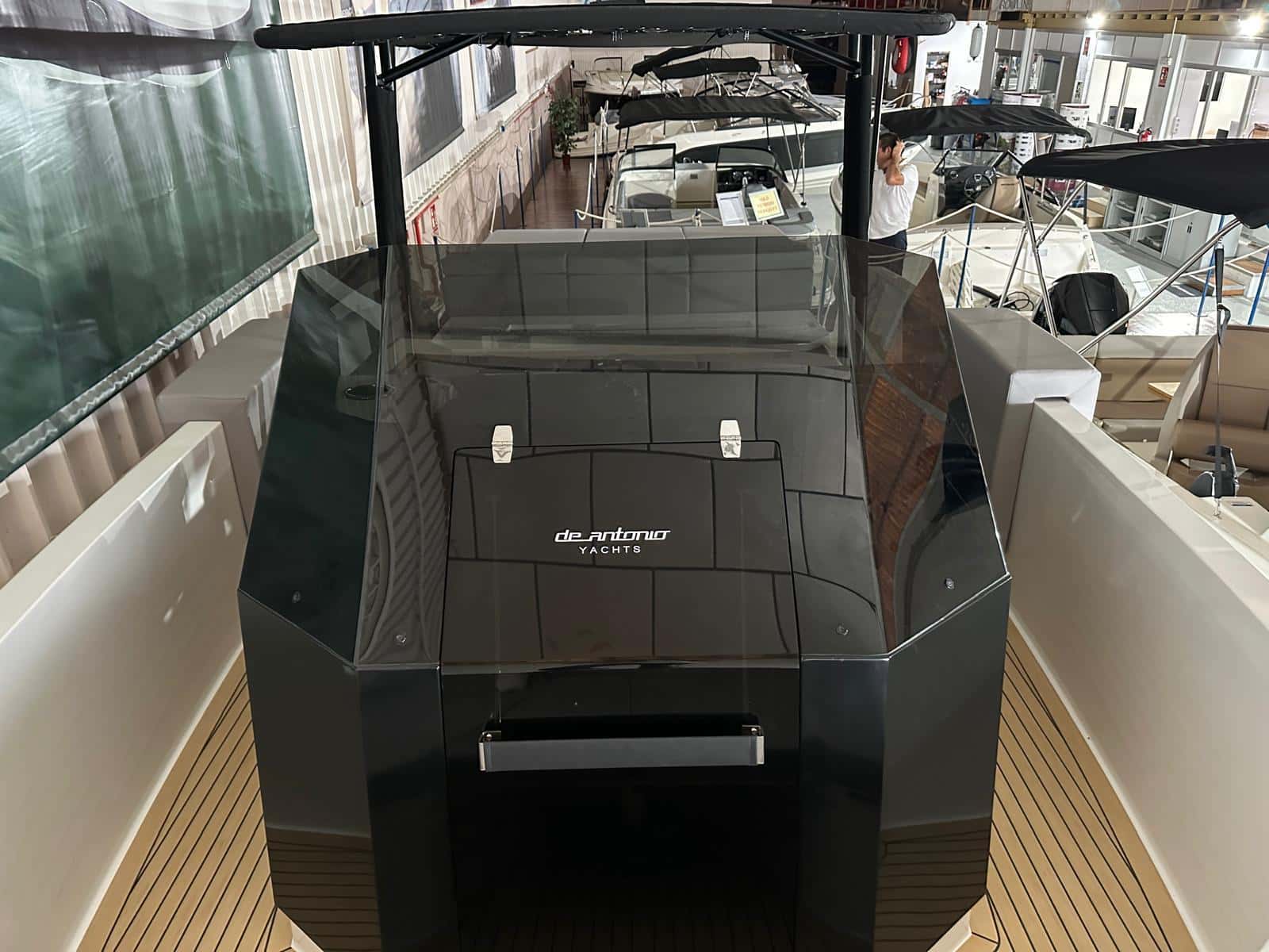 De Antonio Yachts D28 - miniatura 6