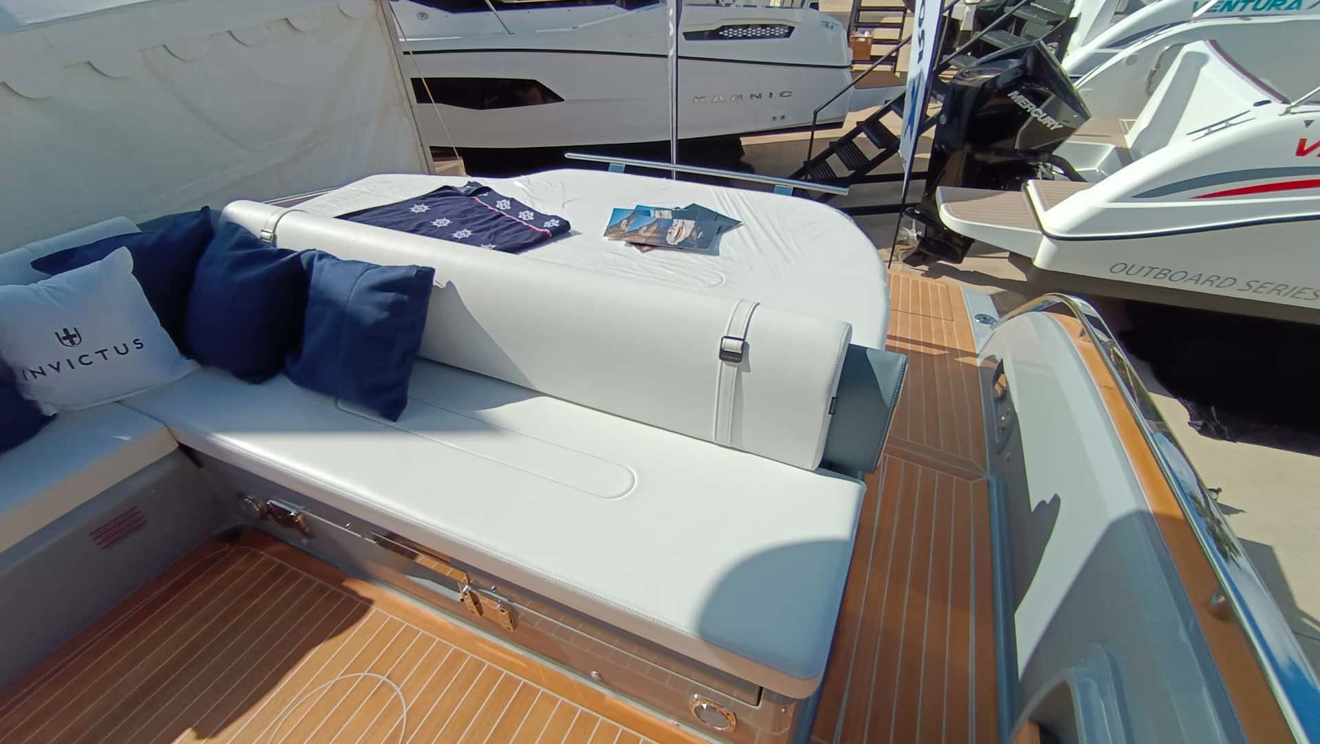 INVICTUS 320 GT "STOCK" - miniatura 5