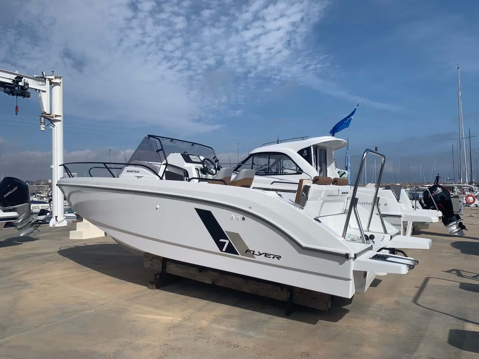 Beneteau Flyer 7 SunDeck