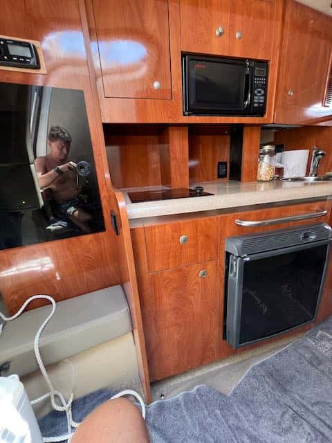 Cruiser Yachts 300 Express - miniatura 10