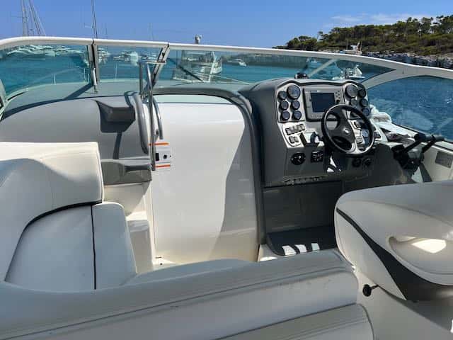 Cruiser Yachts 300 Express - miniatura 3