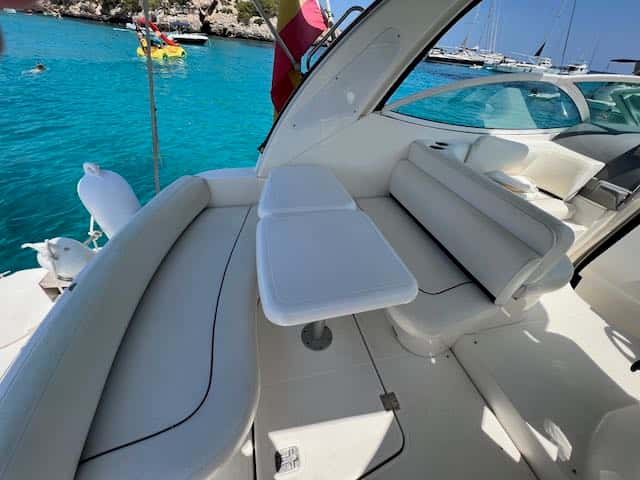 Cruiser Yachts 300 Express - miniatura 6