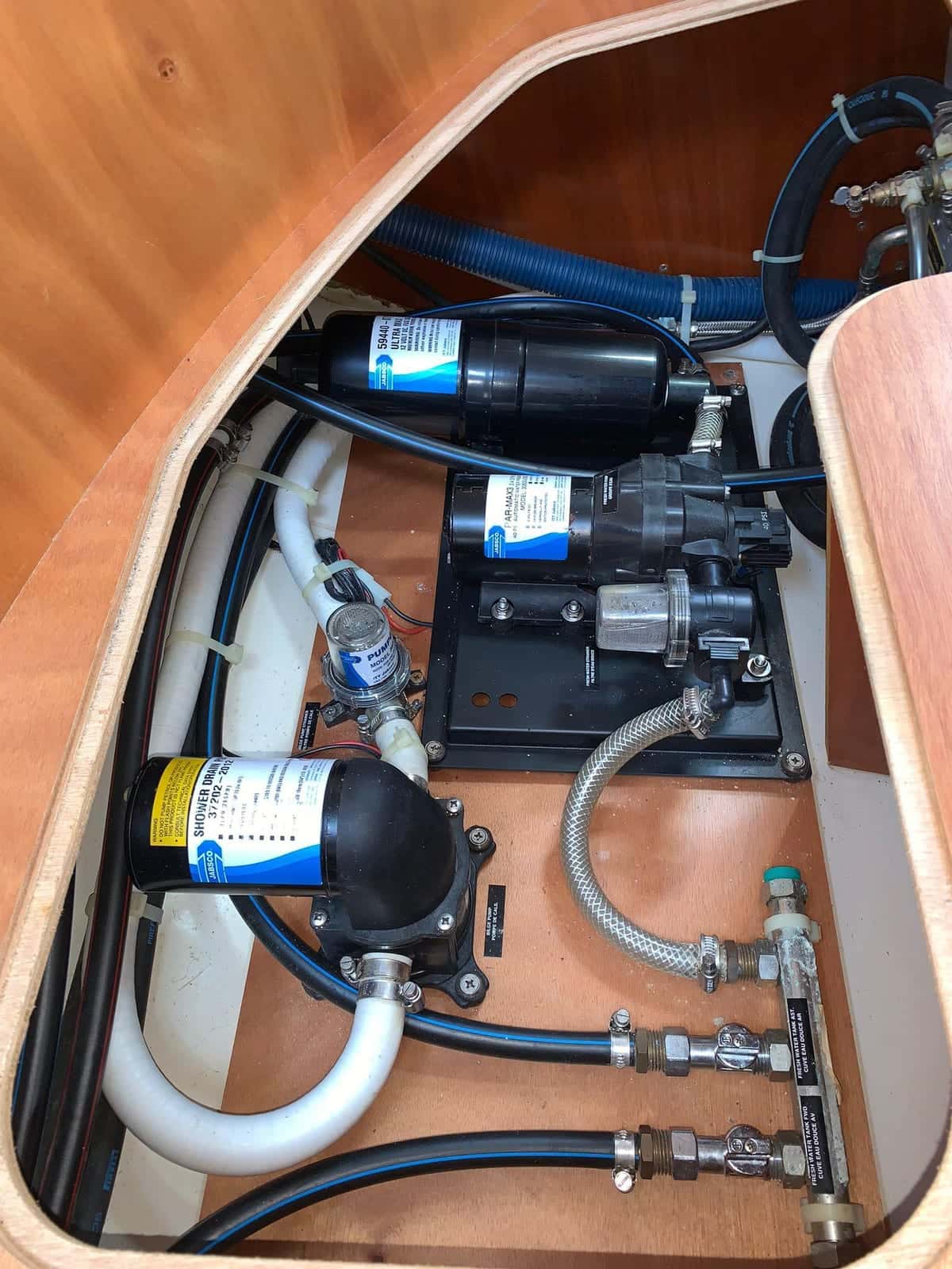 Beneteau Oceanis 411 - miniatura 21