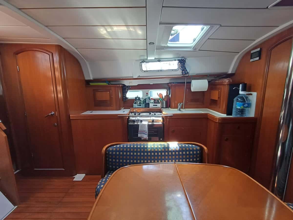 Beneteau Oceanis 411 - miniatura 10