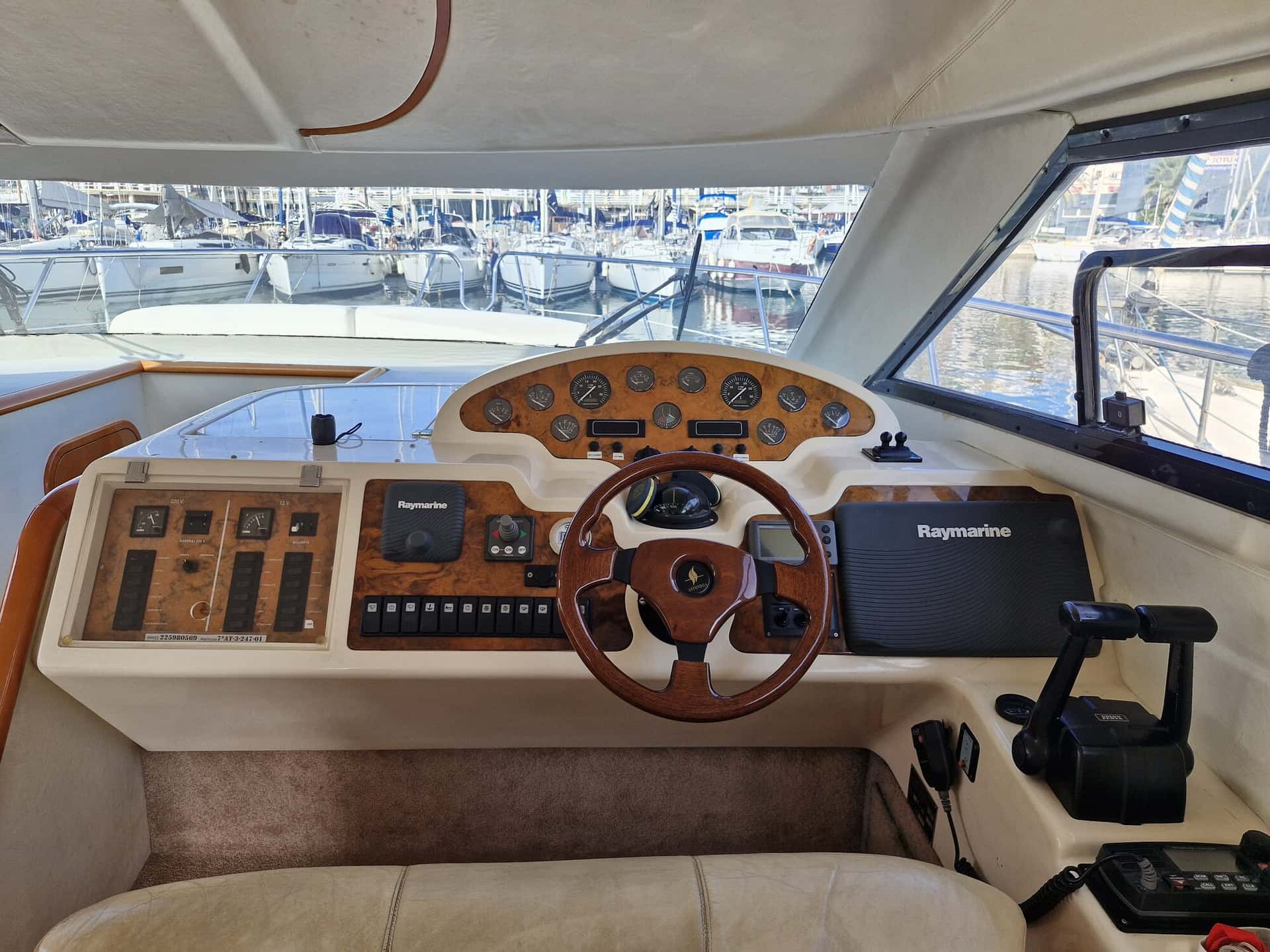 ASTONDOA 39 GL - miniatura 14