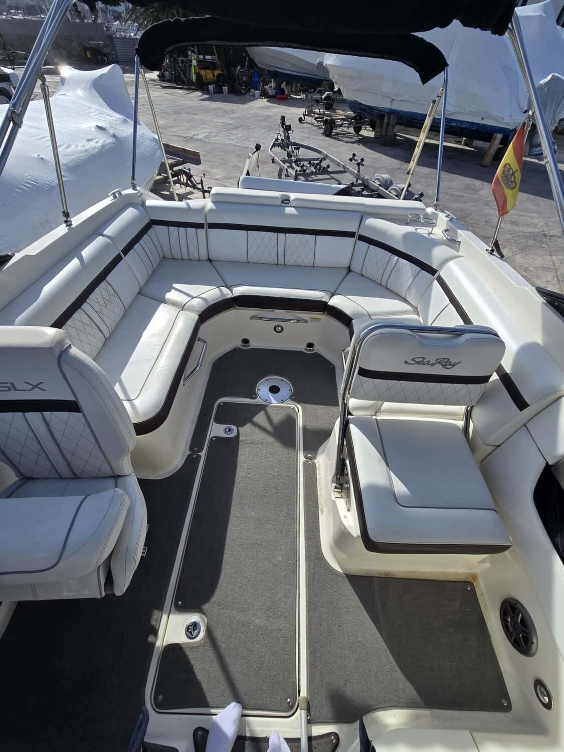Sea Ray SLX 250 - miniatura 12
