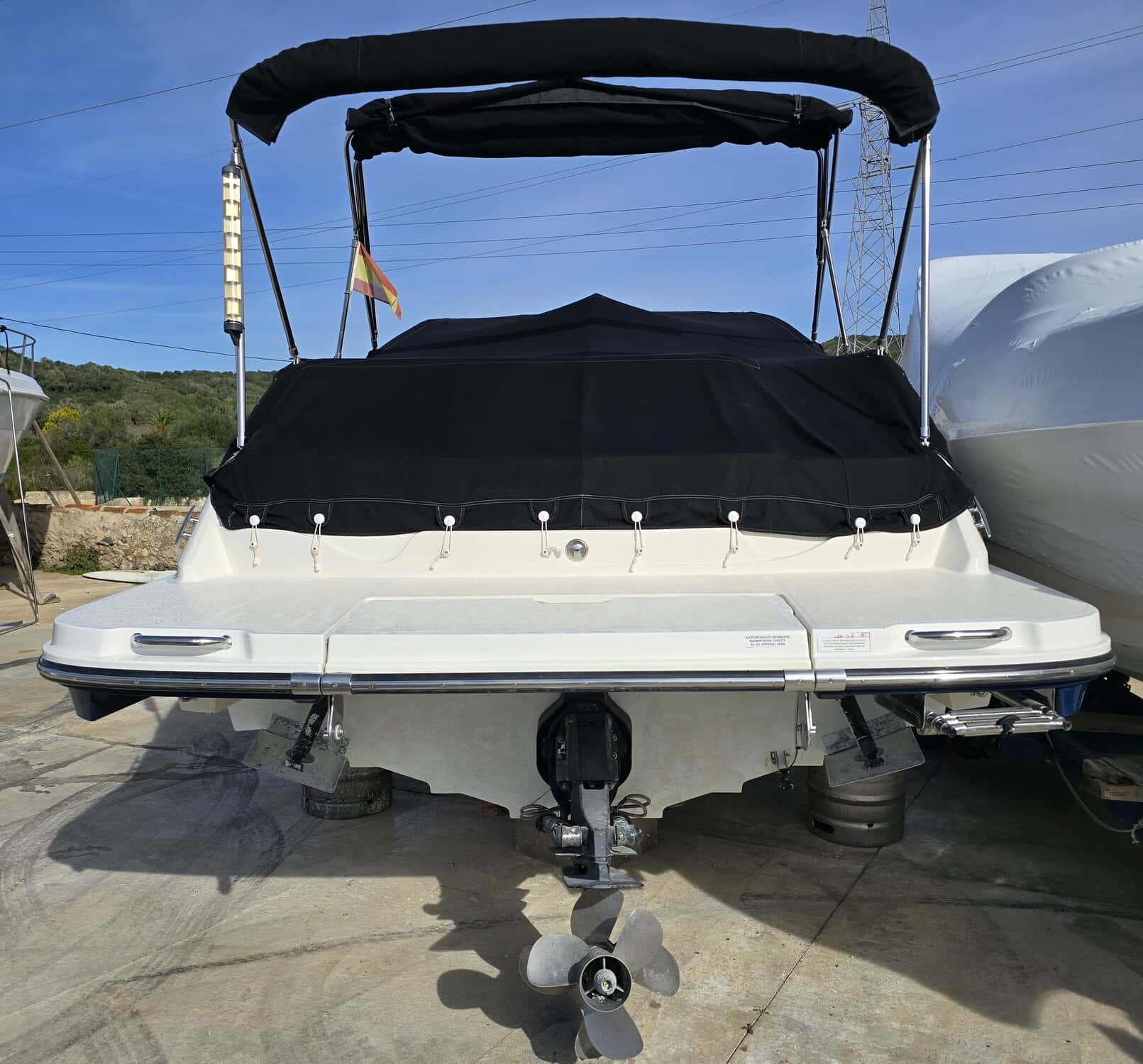 Sea Ray SLX 250 - miniatura 7