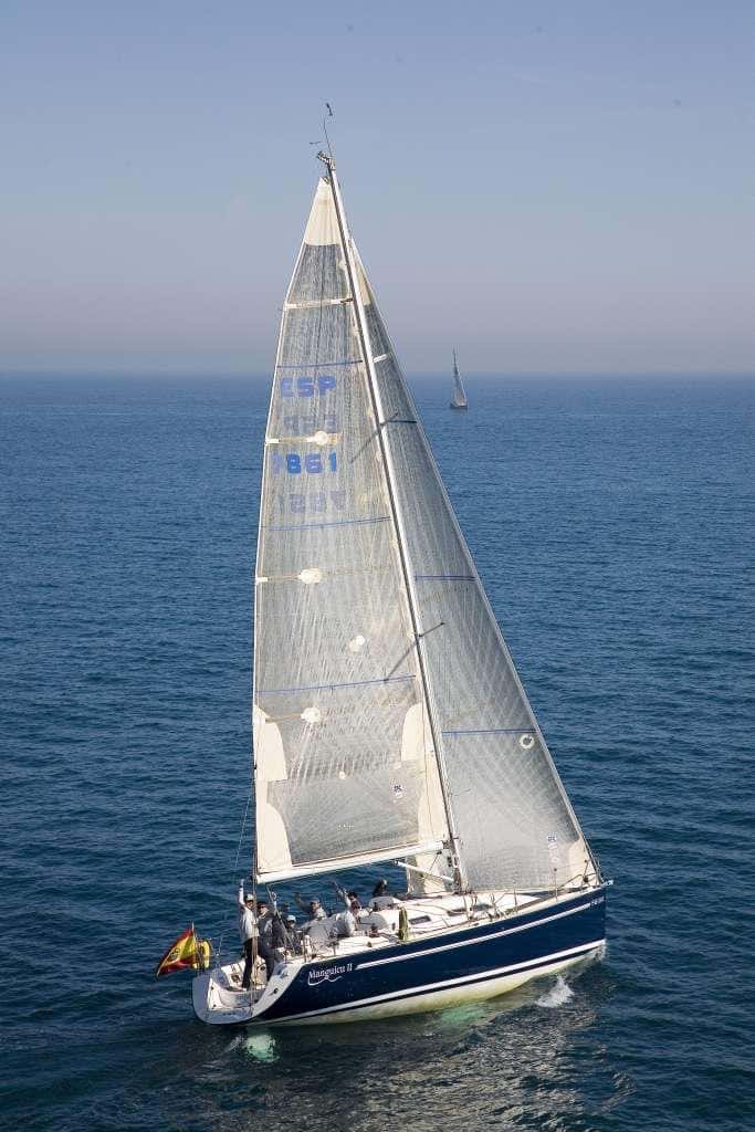 ELAN 37 PERFORMANCE - miniatura 2