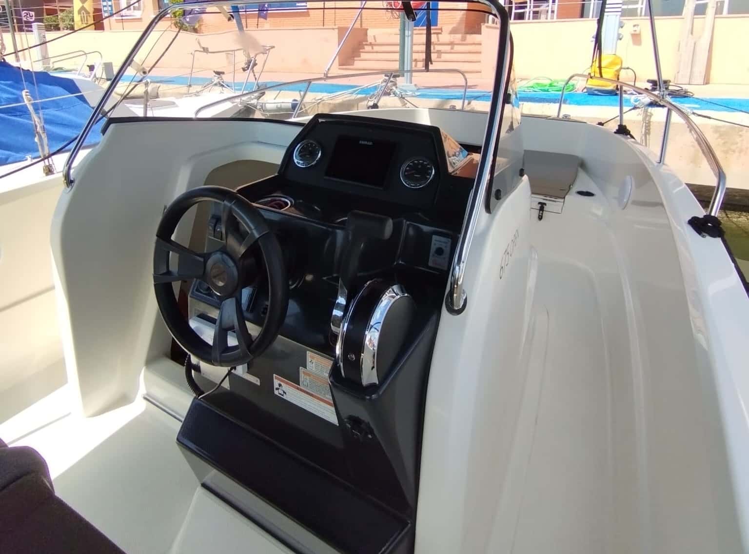 Quicksilver Activ 675 Open - miniatura 3