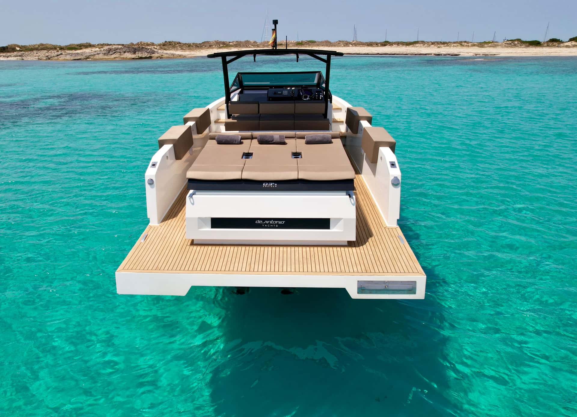 De Antonio Yachts D34 Cruiser - miniatura 6