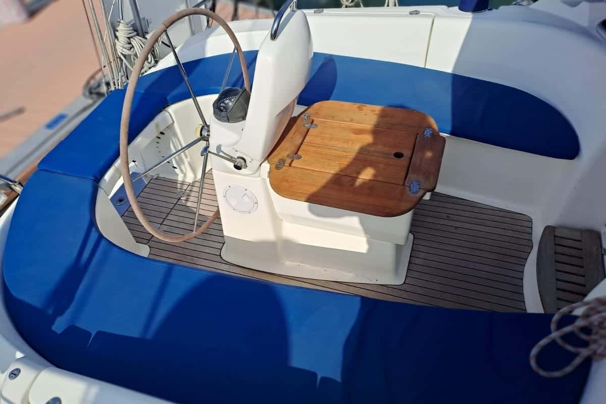 Bavaria 37 Cruiser - miniatura 3