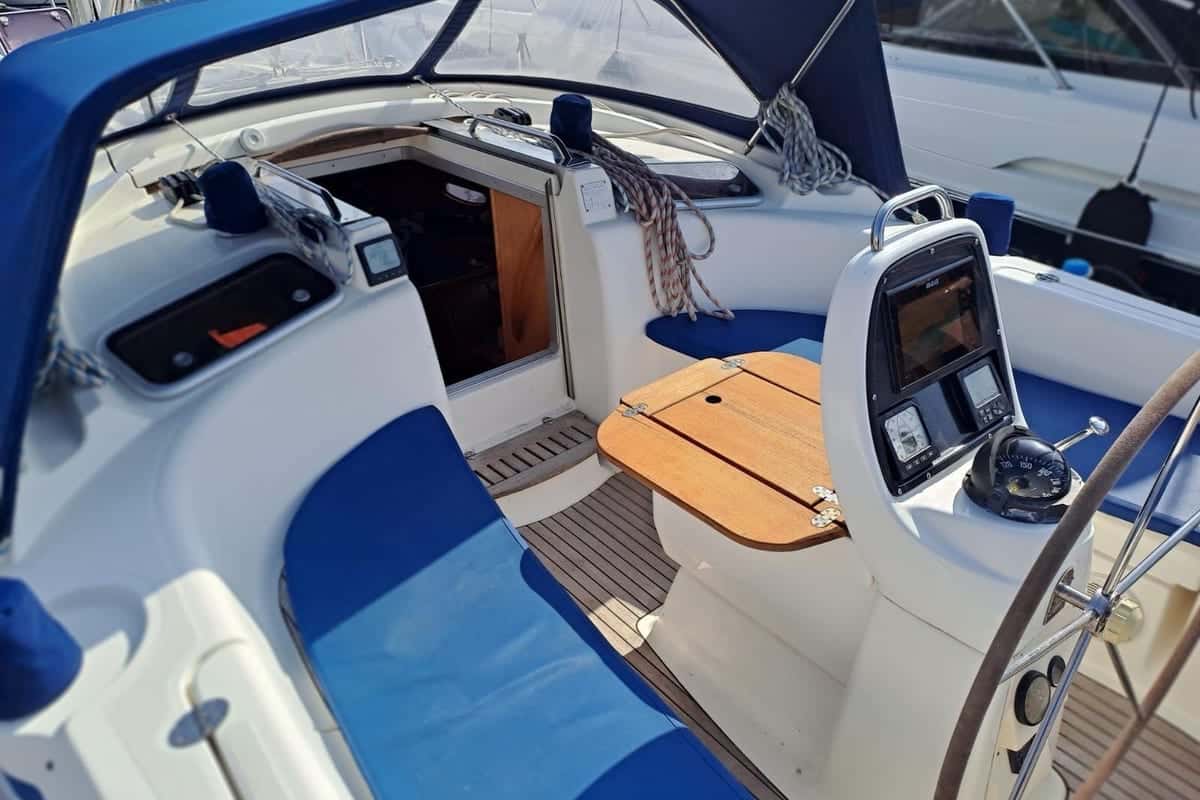 Bavaria 37 Cruiser - miniatura 4