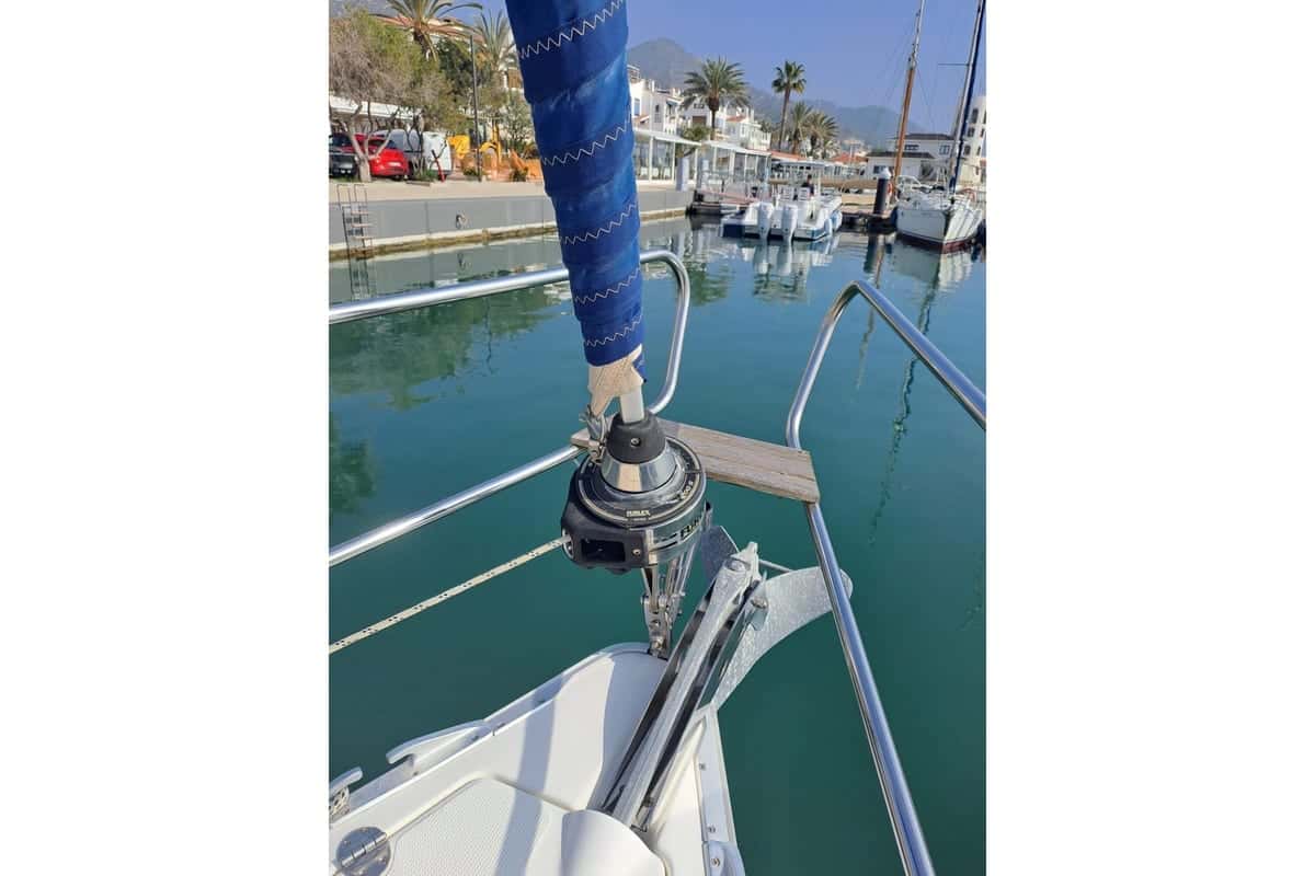 Bavaria 37 Cruiser - miniatura 9