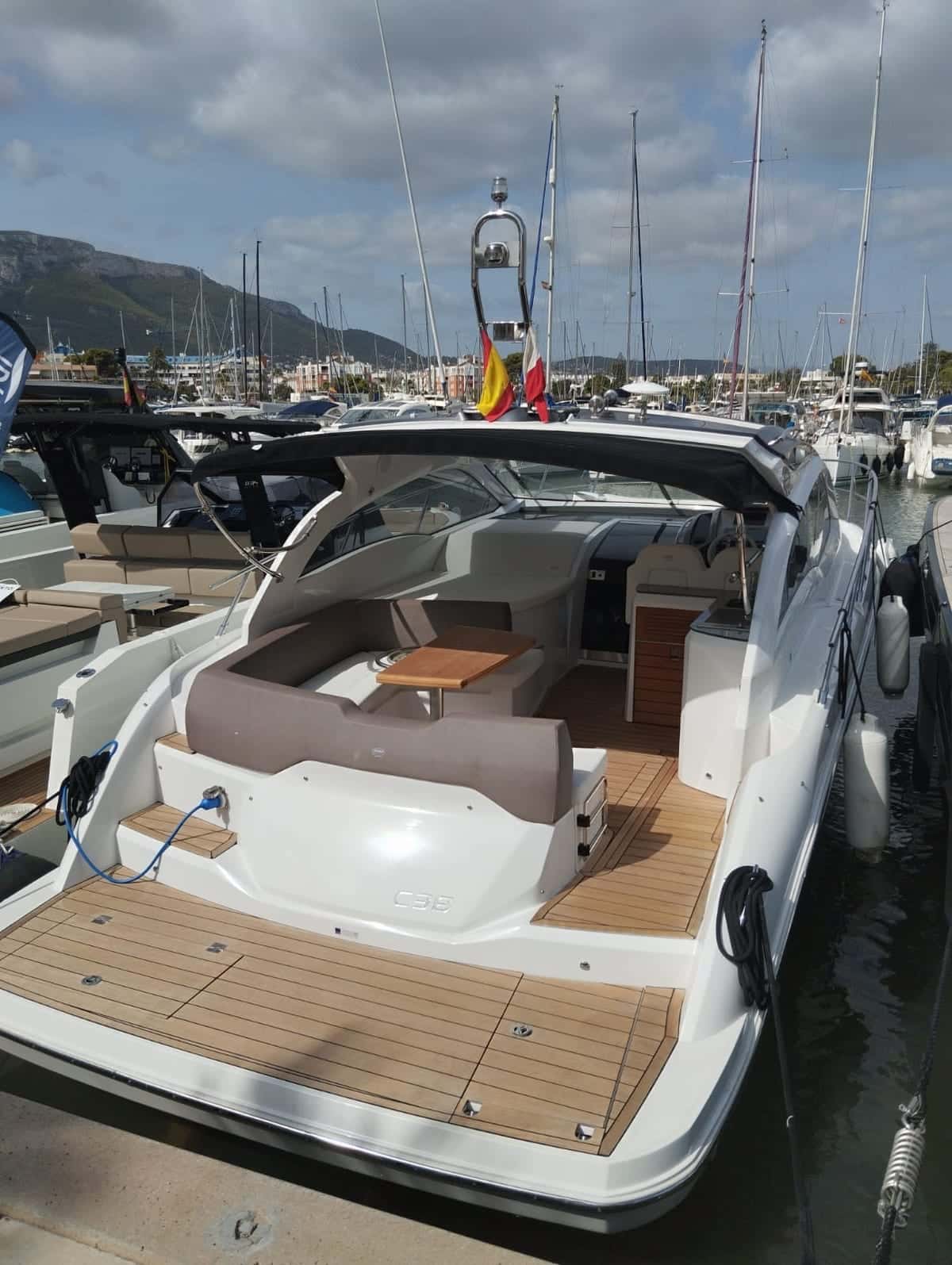 Sessa Marine C38 - miniatura 24