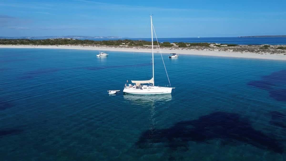 DUFOUR 40 PERFORMANCE - miniatura 8