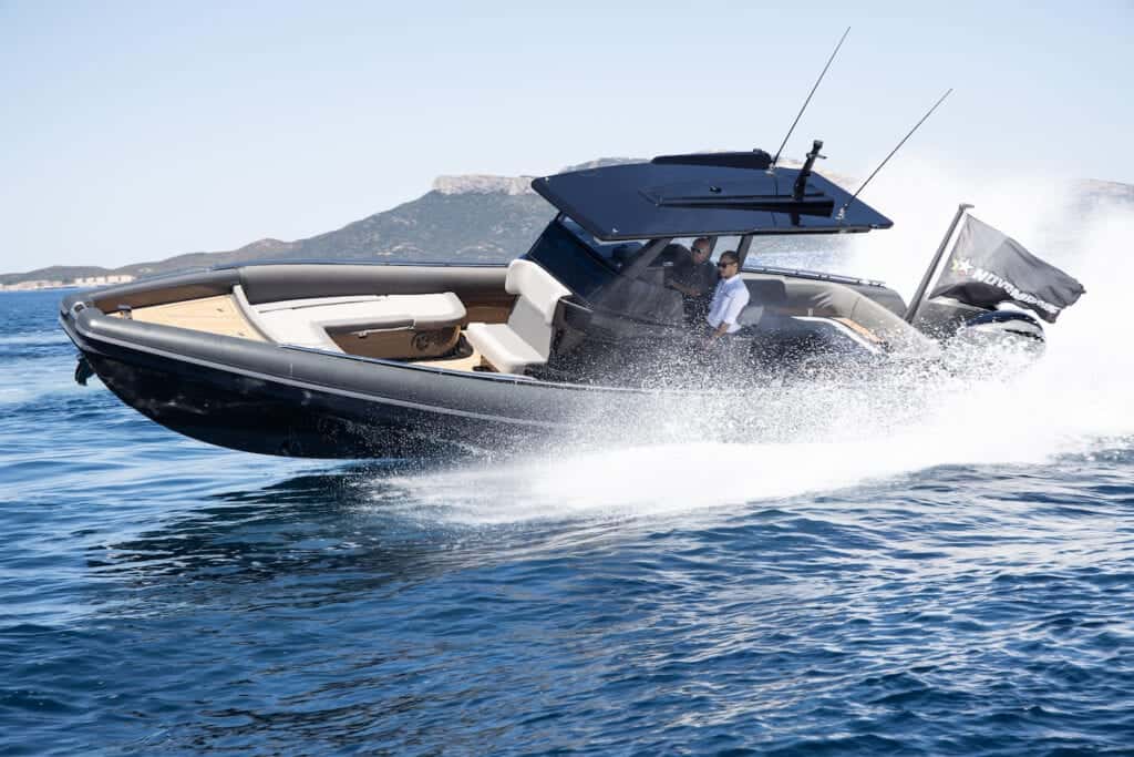 Novamarine Black Shiver 100 - Mooring included