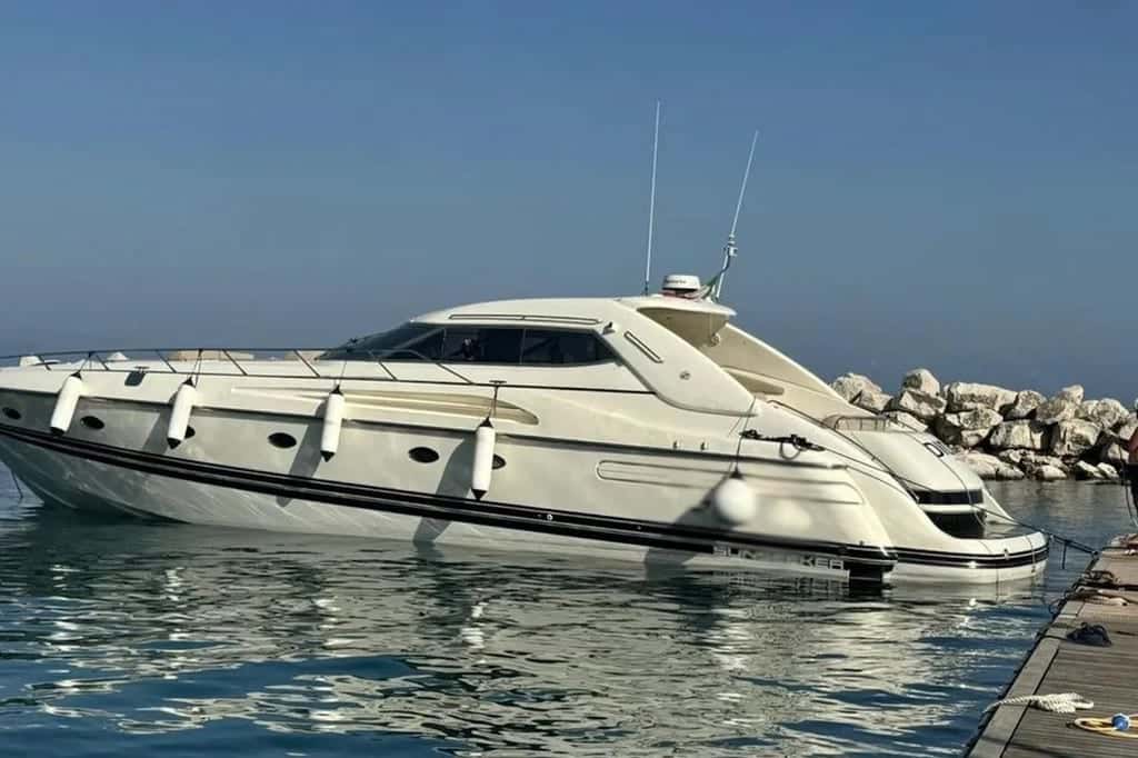 Sunseeker Predator  63