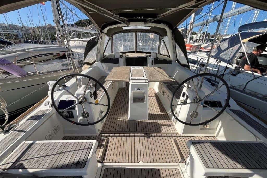 Beneteau Oceanis 38 - miniatura 4