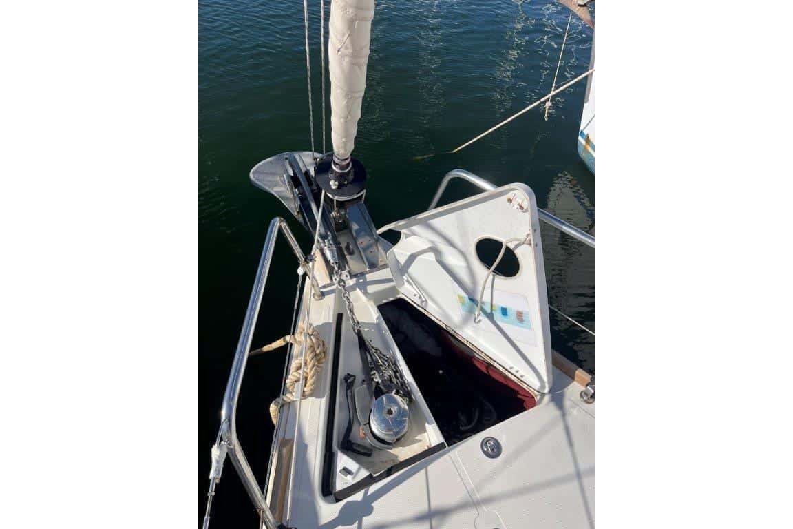 Beneteau Oceanis 38 - miniatura 10