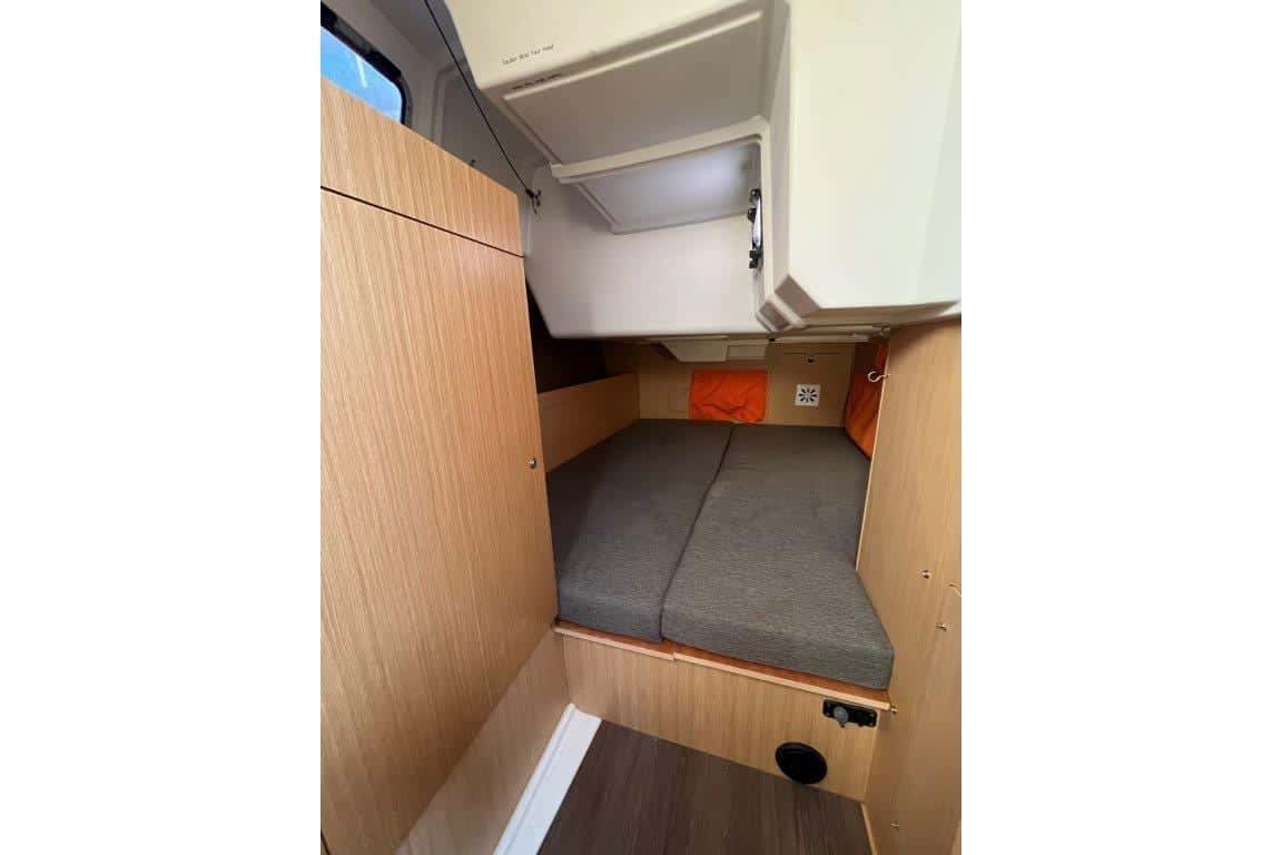 Beneteau Oceanis 38 - miniatura 21