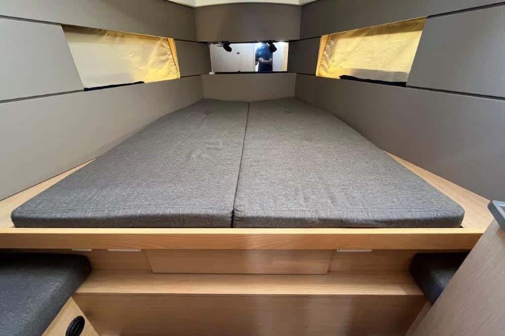 Beneteau Oceanis 38 - miniatura 22