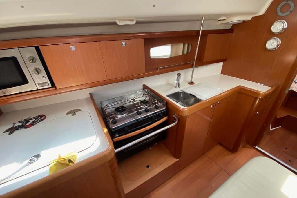 Beneteau Oceanis 40 - miniatura 6