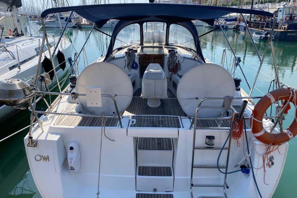 Beneteau Oceanis 40 - miniatura 4