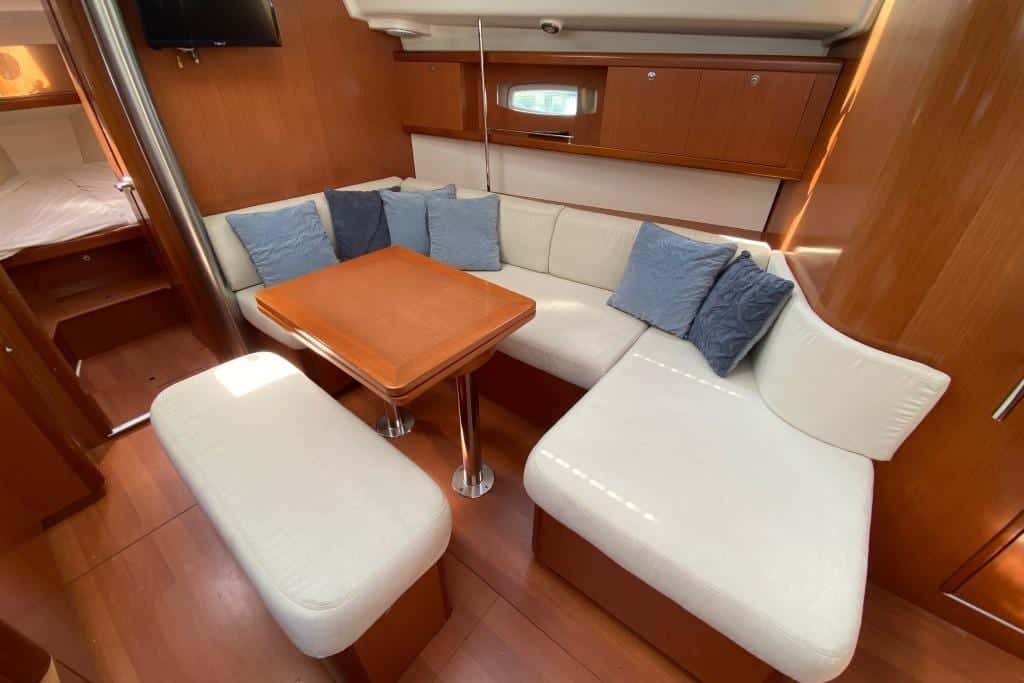 Beneteau Oceanis 40 - miniatura 7