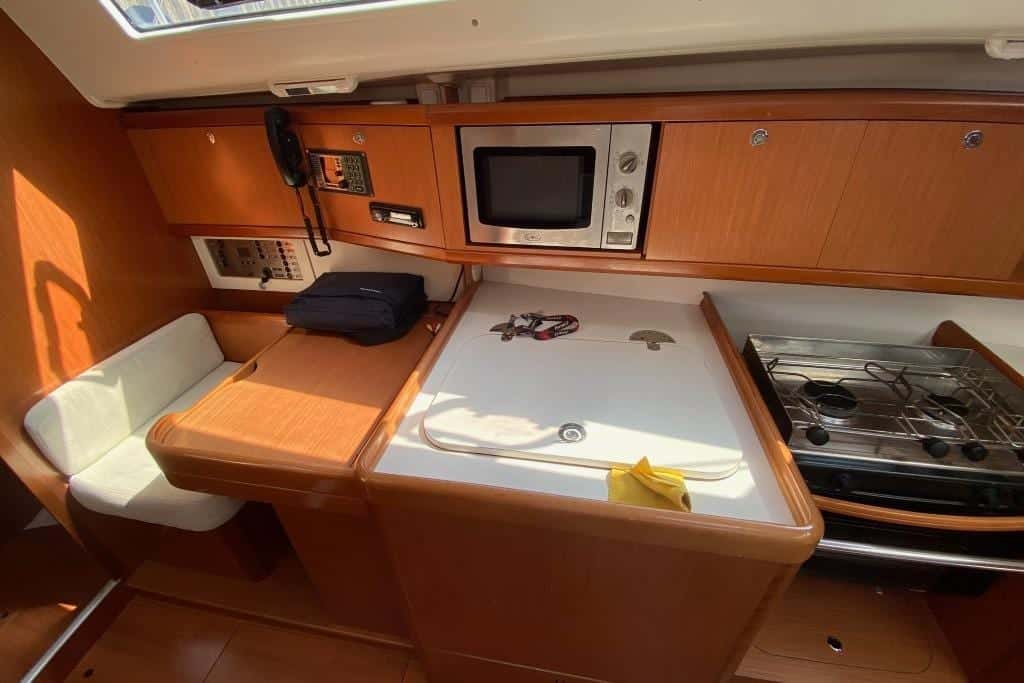 Beneteau Oceanis 40 - miniatura 10