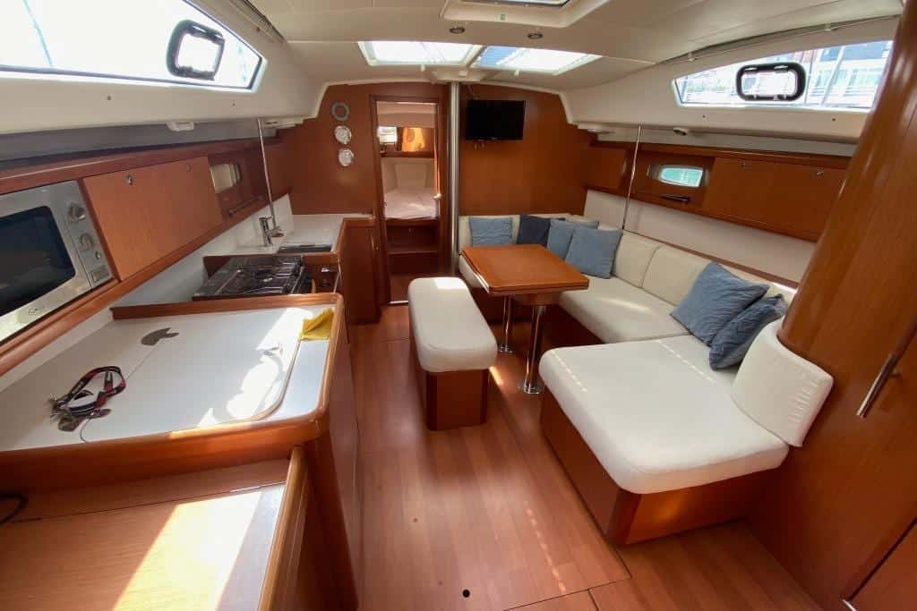 Beneteau Oceanis 40 - miniatura 9