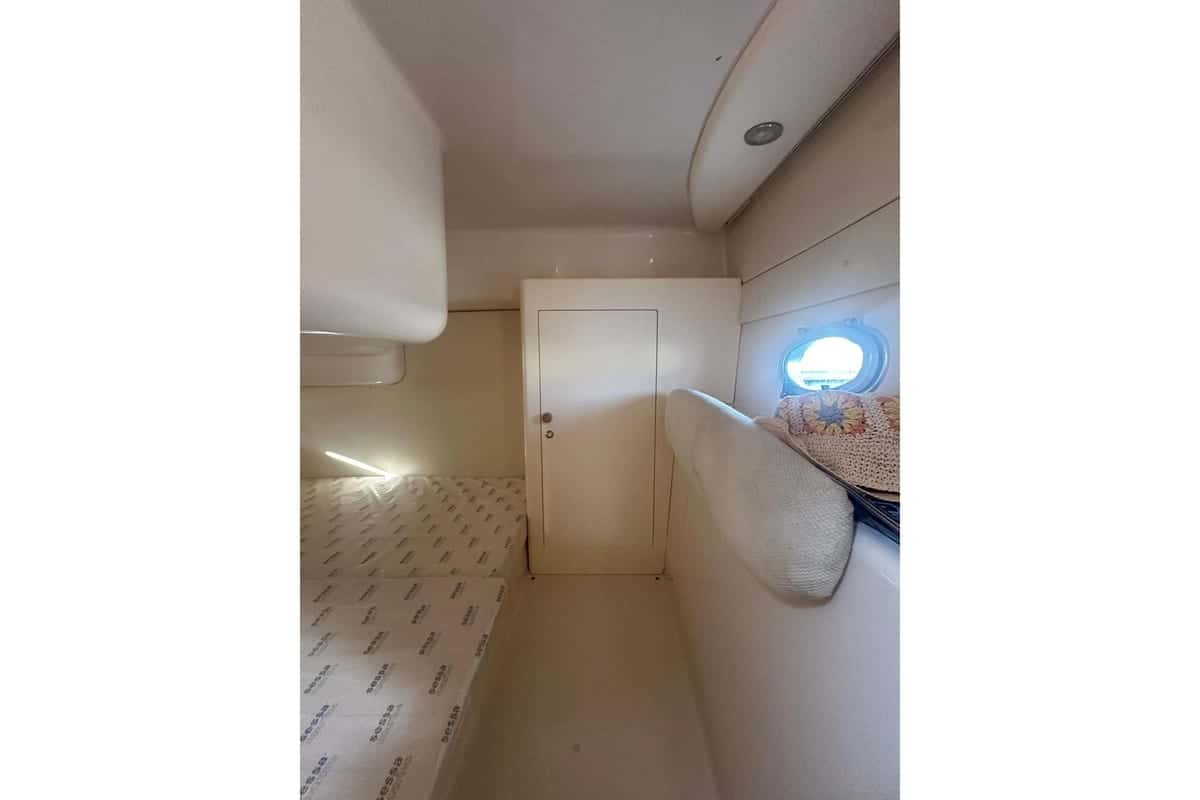 Sessa Marine Oyster 30 - miniatura 18