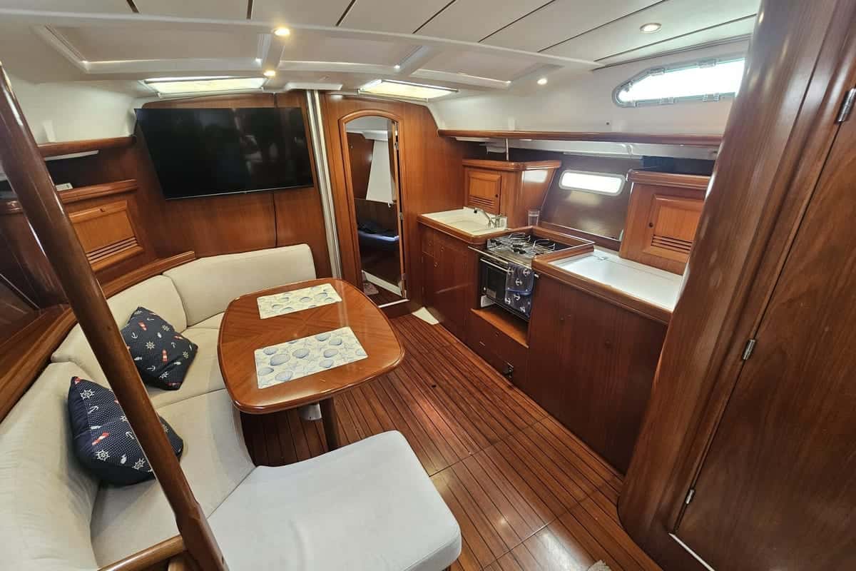 Beneteau Oceanis Clipper 393 - miniatura 9