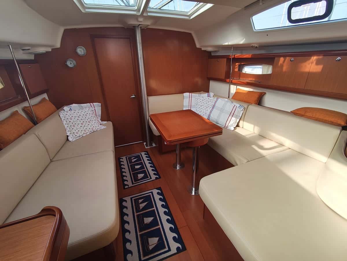 Beneteau Oceanis 40 - miniatura 9