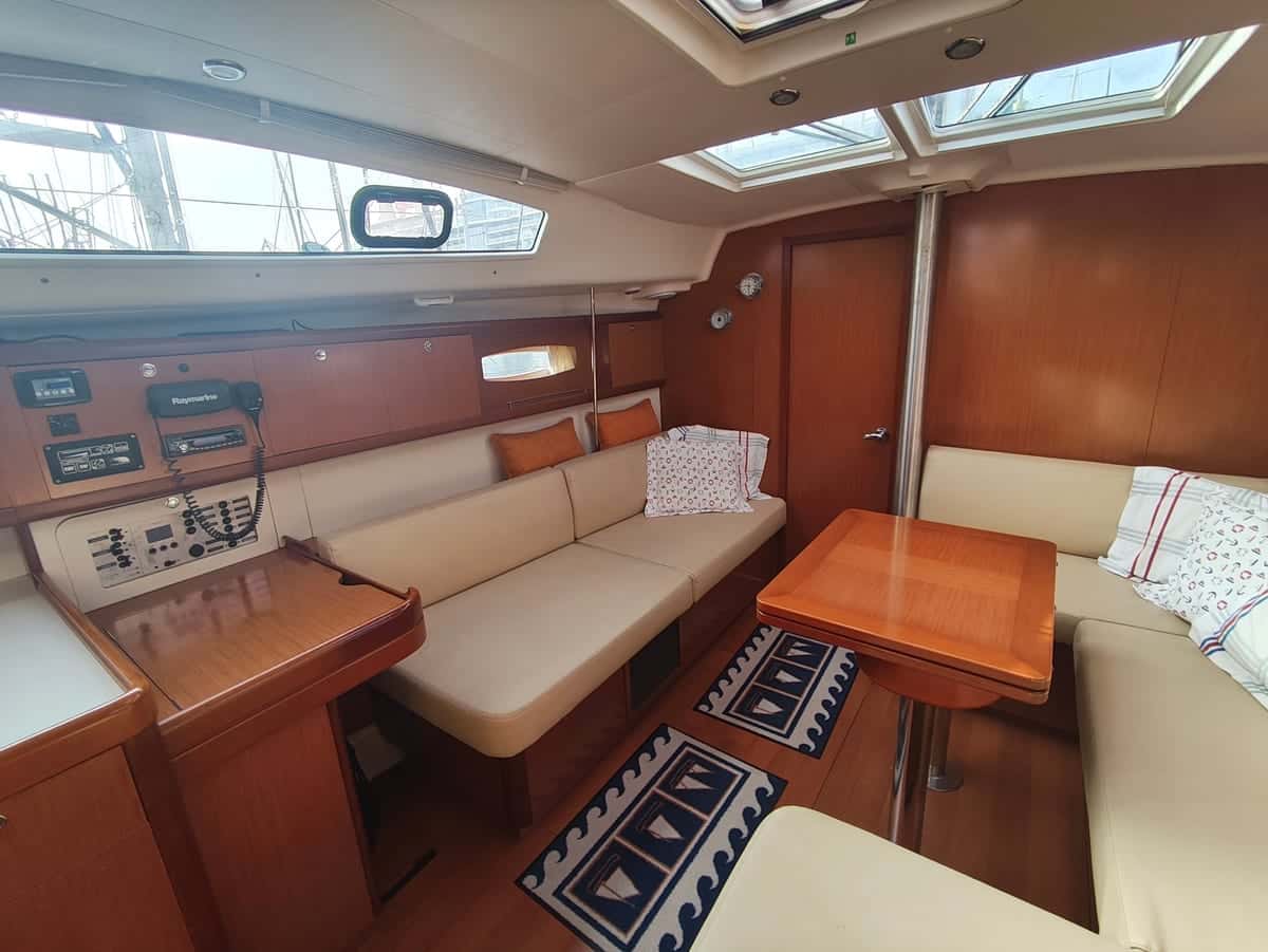 Beneteau Oceanis 40 - miniatura 10