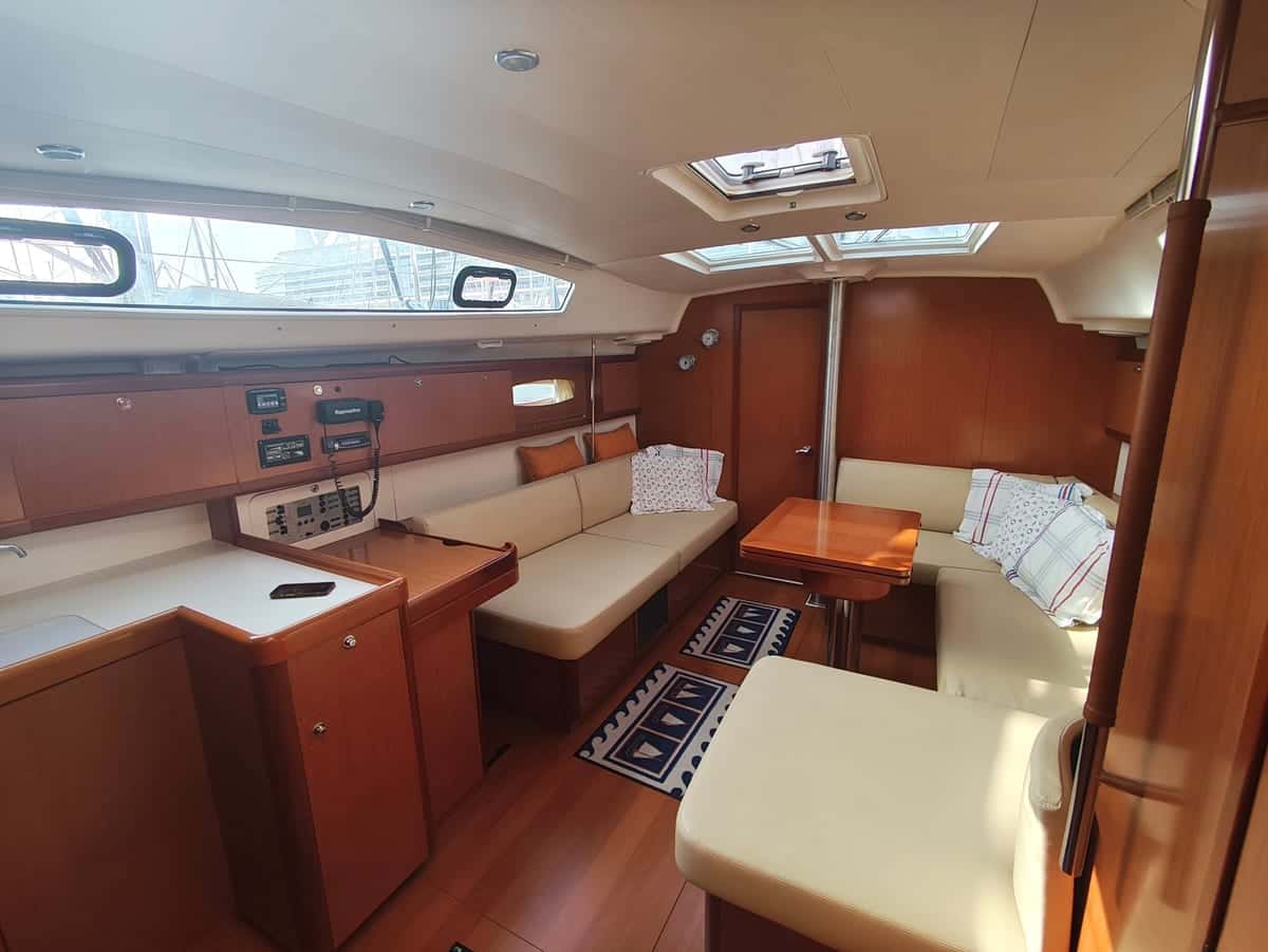 Beneteau Oceanis 40 - miniatura 7