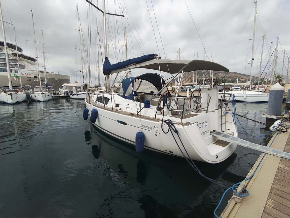 Beneteau Oceanis 40 - miniatura 3