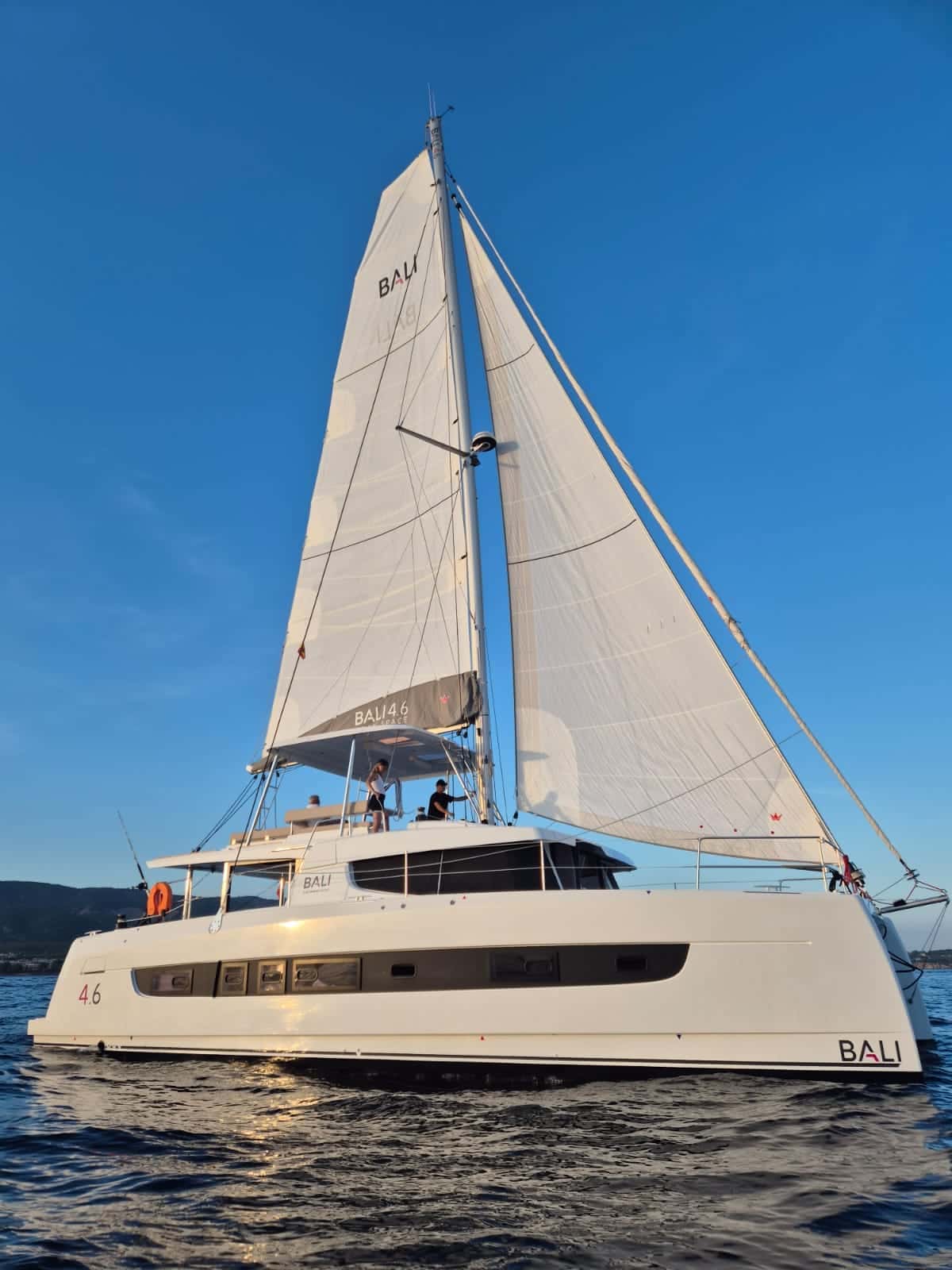 BALI Catamaran 4.6 Open Space TITAN III - miniatura 3
