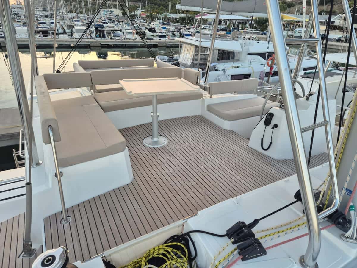 BALI Catamaran 4.6 Open Space TITAN III - miniatura 23