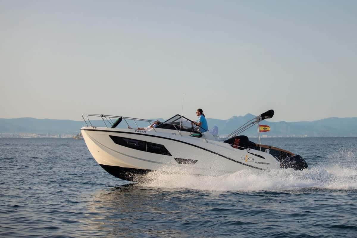Quicksilver Activ 875 Sundeck - miniatura 2