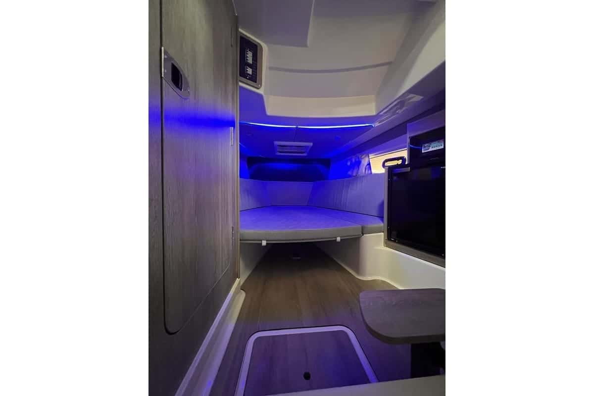 Quicksilver Activ 875 Sundeck - miniatura 16
