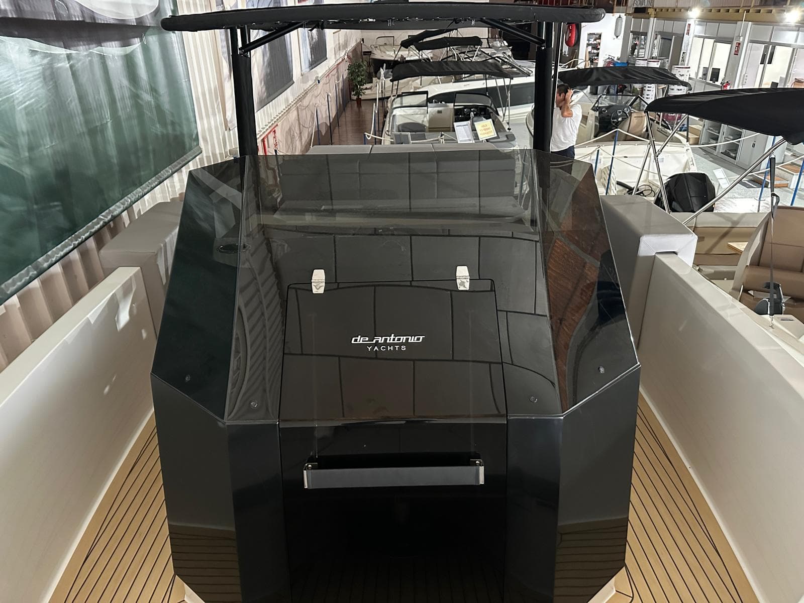 De Antonio Yachts D28 - miniatura 6