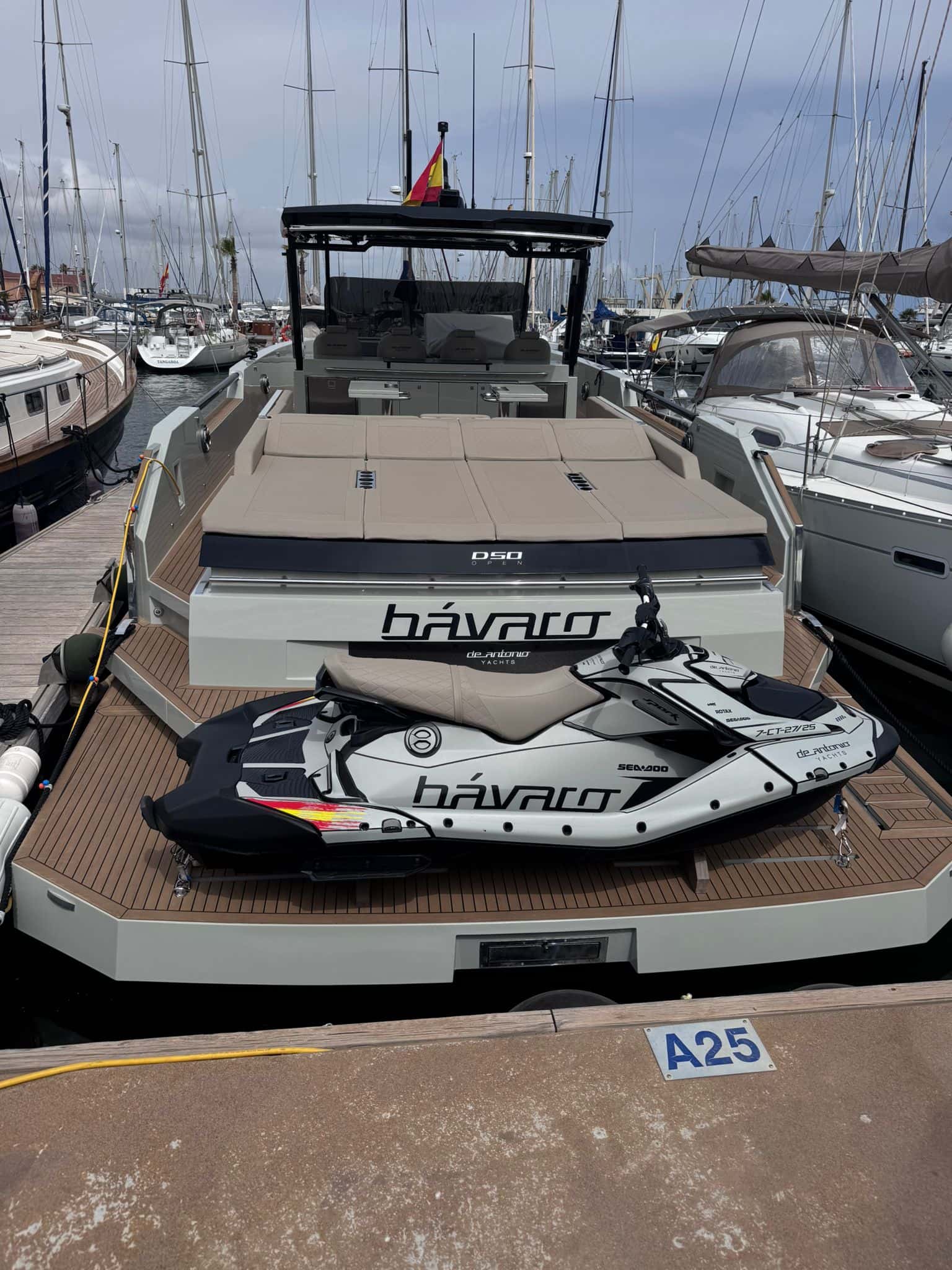 De Antonio Yachts D50 Open