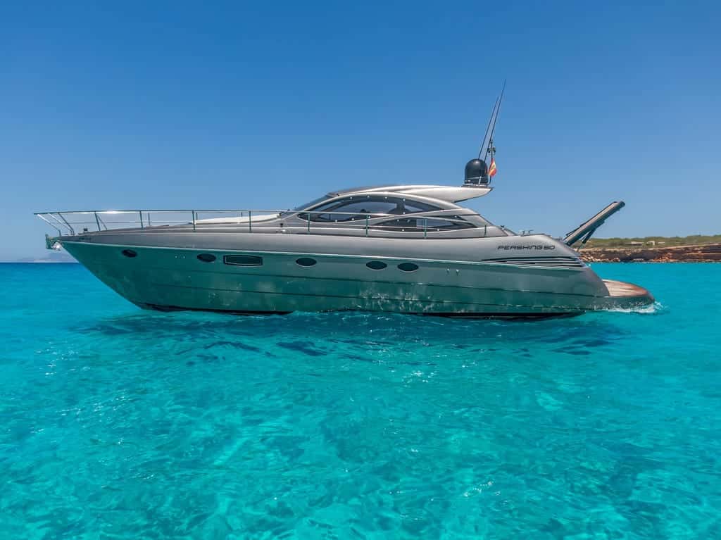Pershing 50